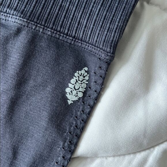 Free People • Movement Good Karma ruched bike shorts - Picture 6 of 7